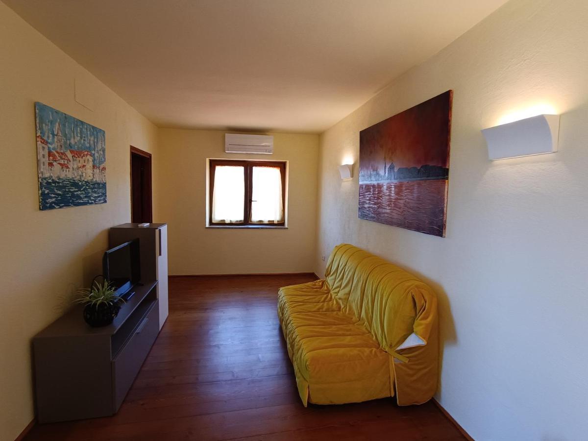 Moratto'S Apartments Umag Eksteriør billede